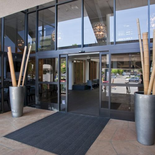 domainhotelsv